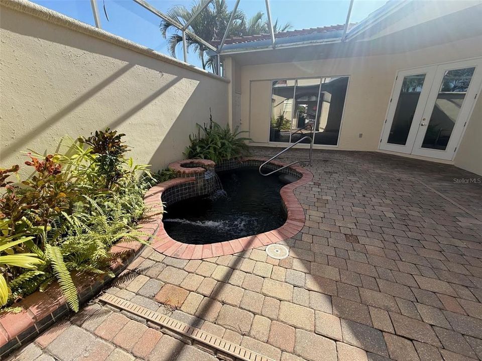 For Sale: $450,000 (3 beds, 2 baths, 1507 Square Feet)