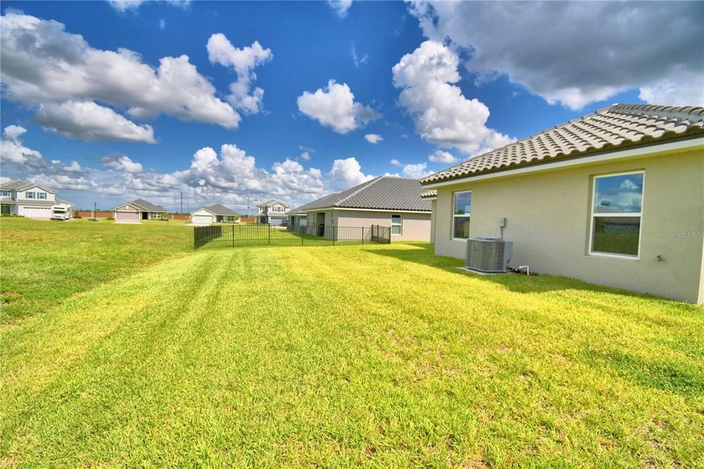 На продажу: $418,846 (3 спален, 2 ванн, 1970 Квадратных фут)