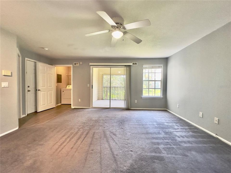 For Sale: $142,500 (1 beds, 0 baths, 732 Square Feet)