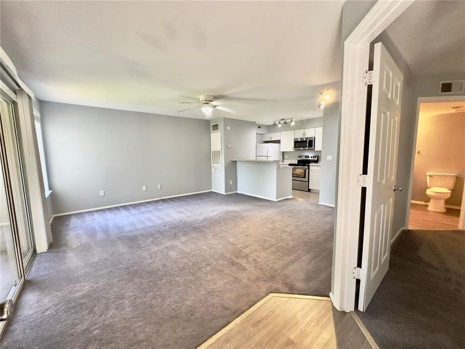For Sale: $142,500 (1 beds, 0 baths, 732 Square Feet)