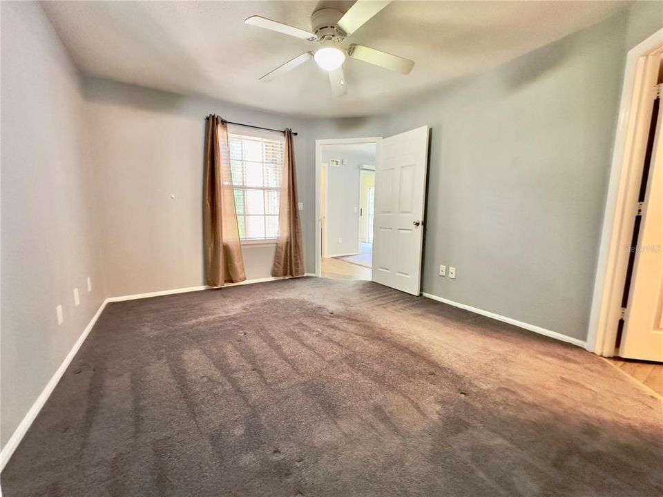 For Sale: $142,500 (1 beds, 0 baths, 732 Square Feet)