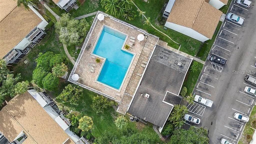 На продажу: $134,700 (1 спален, 1 ванн, 740 Квадратных фут)