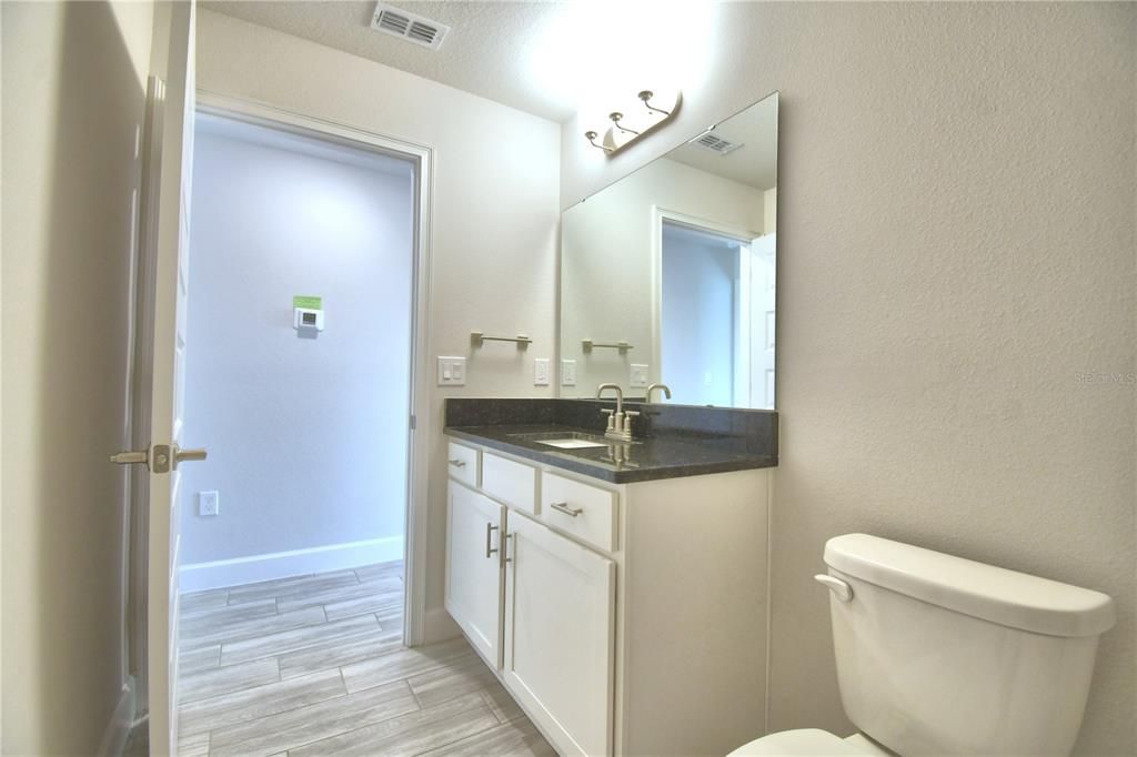 На продажу: $421,846 (3 спален, 2 ванн, 1970 Квадратных фут)