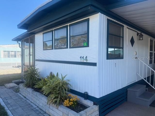 For Sale: $100,000 (3 beds, 1 baths, 829 Square Feet)