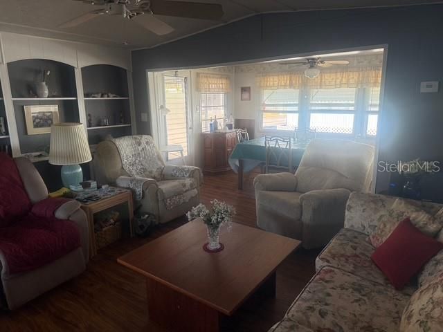 For Sale: $100,000 (3 beds, 1 baths, 829 Square Feet)