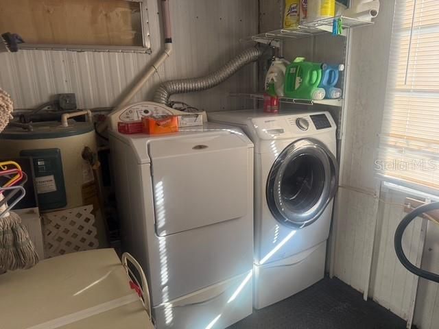 For Sale: $100,000 (3 beds, 1 baths, 829 Square Feet)