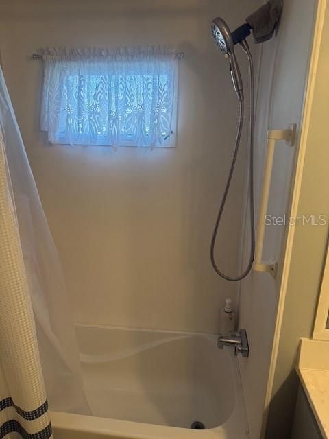 For Sale: $100,000 (3 beds, 1 baths, 829 Square Feet)