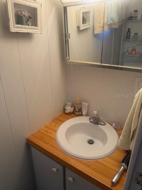 For Sale: $75,000 (3 beds, 1 baths, 829 Square Feet)