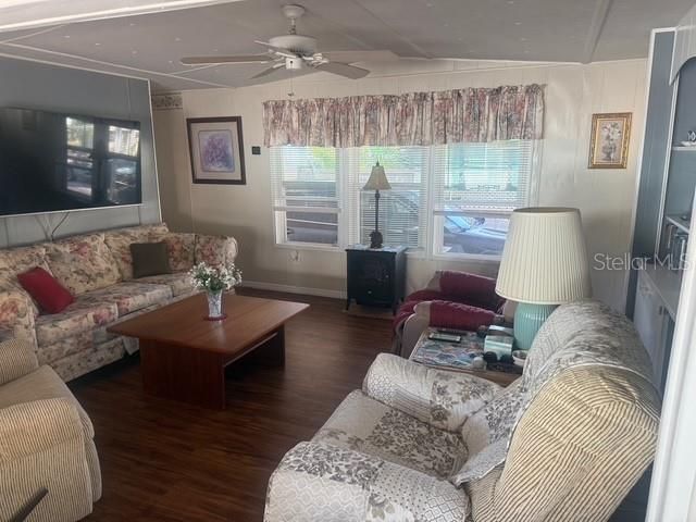 For Sale: $100,000 (3 beds, 1 baths, 829 Square Feet)