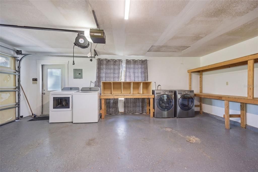 На продажу: $1,399,000 (6 спален, 4 ванн, 3730 Квадратных фут)