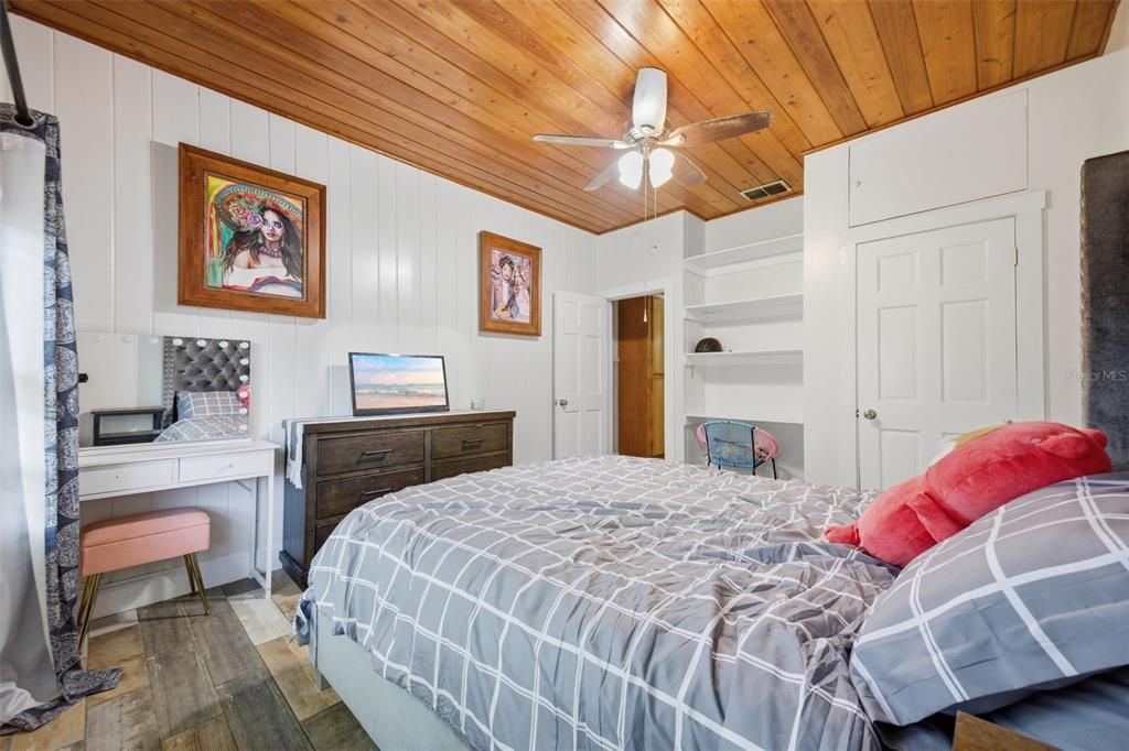 На продажу: $1,399,000 (6 спален, 4 ванн, 3730 Квадратных фут)