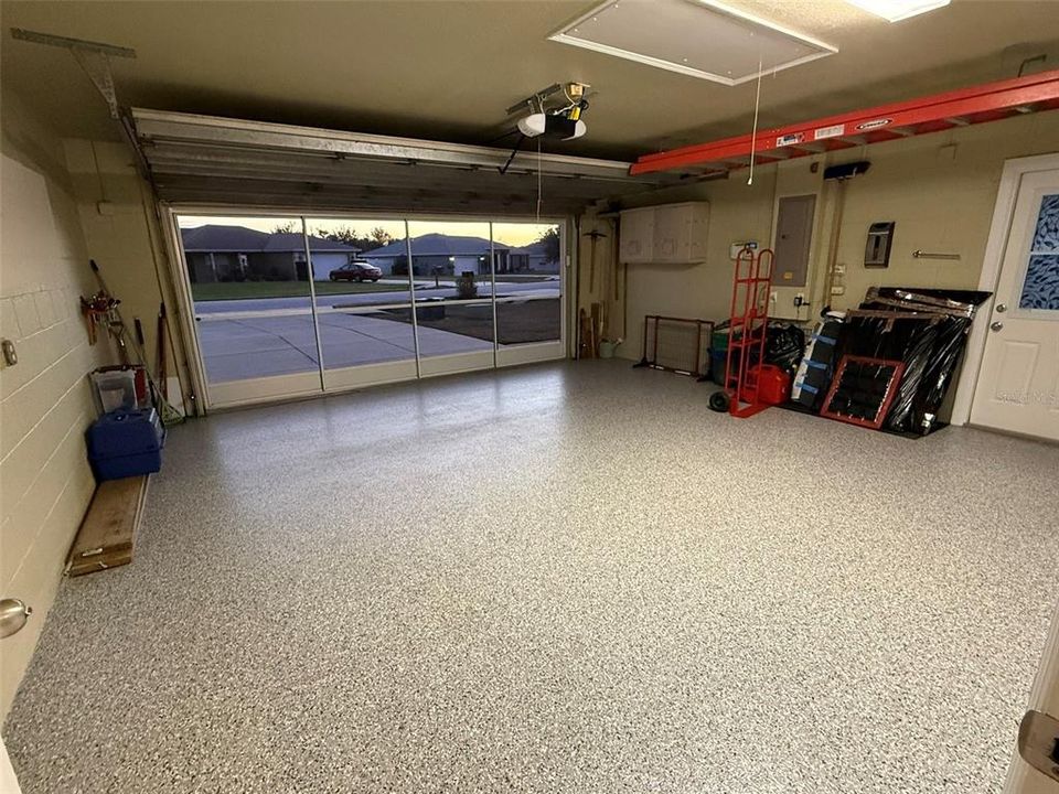 For Sale: $370,000 (3 beds, 2 baths, 1728 Square Feet)