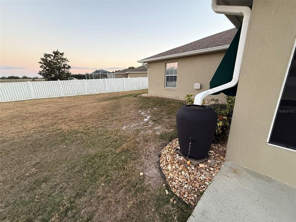 For Sale: $370,000 (3 beds, 2 baths, 1728 Square Feet)