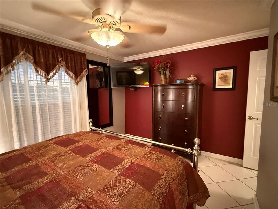 For Sale: $370,000 (3 beds, 2 baths, 1728 Square Feet)