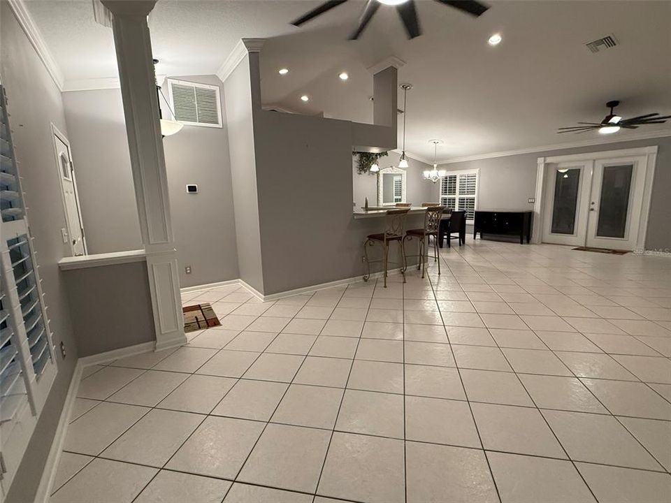 For Sale: $370,000 (3 beds, 2 baths, 1728 Square Feet)