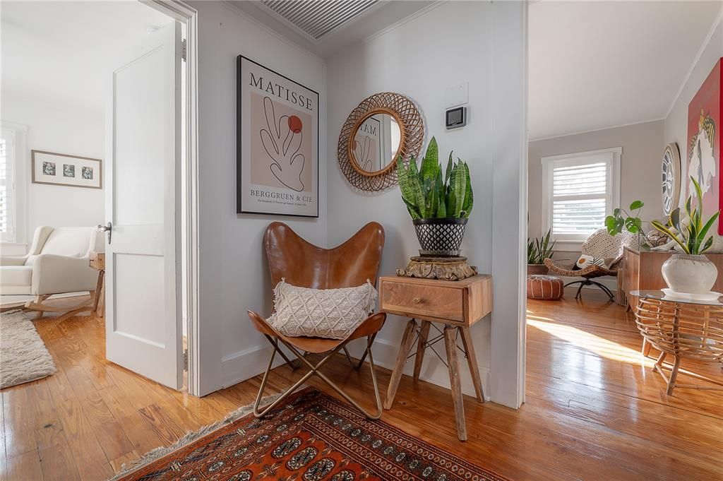 На продажу: $374,900 (2 спален, 1 ванн, 934 Квадратных фут)