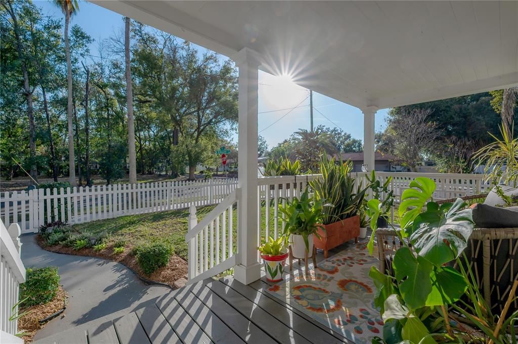 На продажу: $374,900 (2 спален, 1 ванн, 934 Квадратных фут)