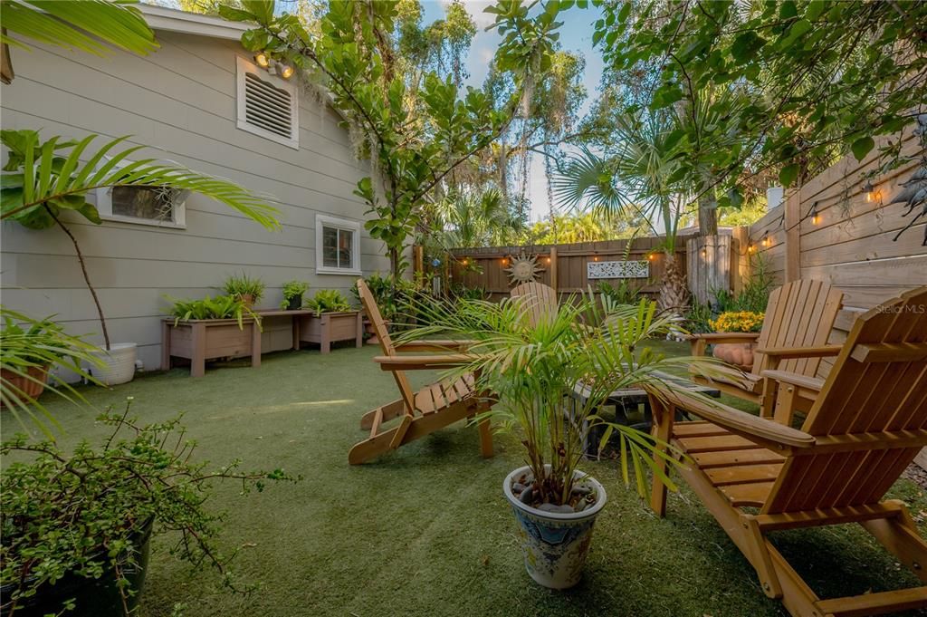 На продажу: $374,900 (2 спален, 1 ванн, 934 Квадратных фут)