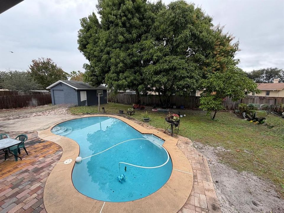 For Sale: $820,000 (5 beds, 3 baths, 2513 Square Feet)