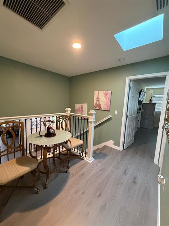 For Sale: $820,000 (5 beds, 3 baths, 2513 Square Feet)