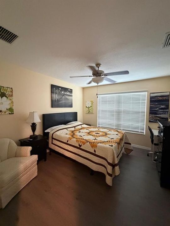 For Sale: $820,000 (5 beds, 3 baths, 2513 Square Feet)