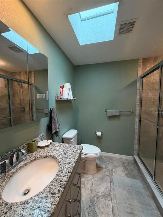 For Sale: $820,000 (5 beds, 3 baths, 2513 Square Feet)