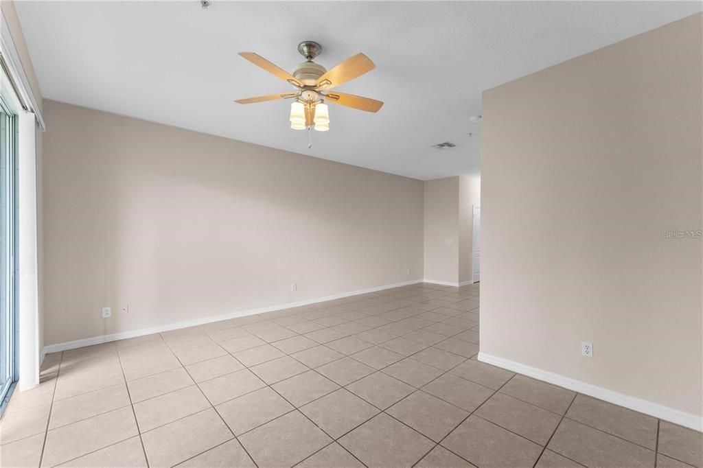 На продажу: $275,000 (3 спален, 2 ванн, 1695 Квадратных фут)