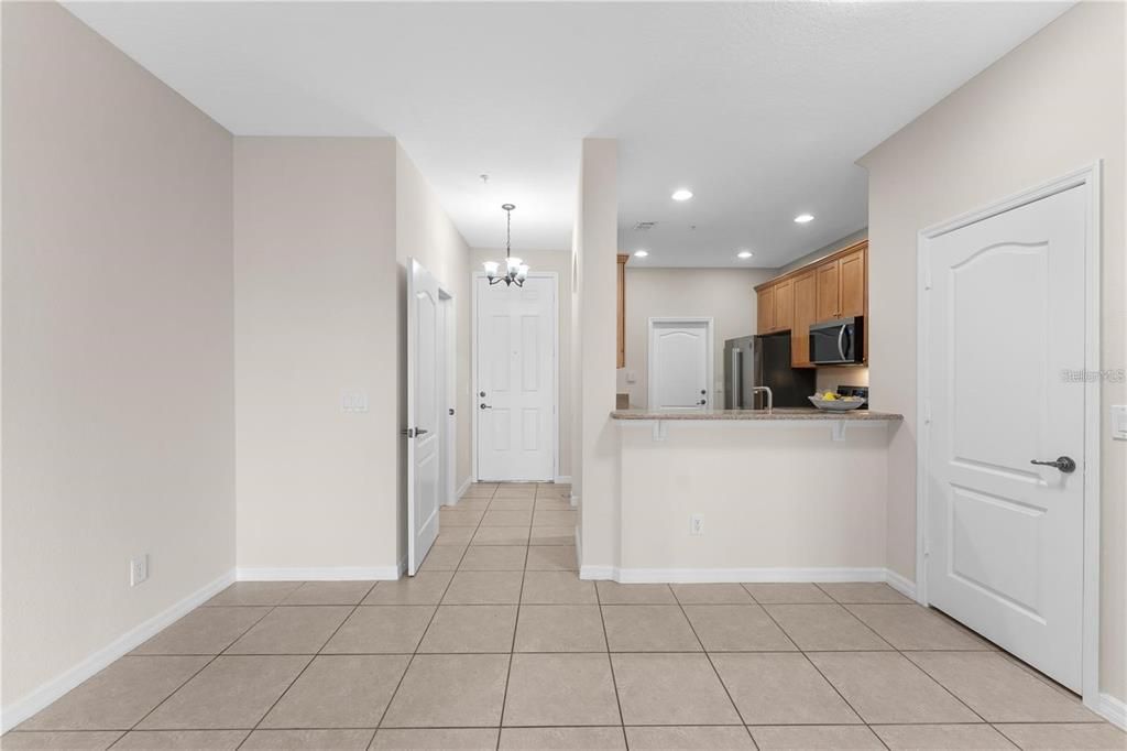 На продажу: $275,000 (3 спален, 2 ванн, 1695 Квадратных фут)