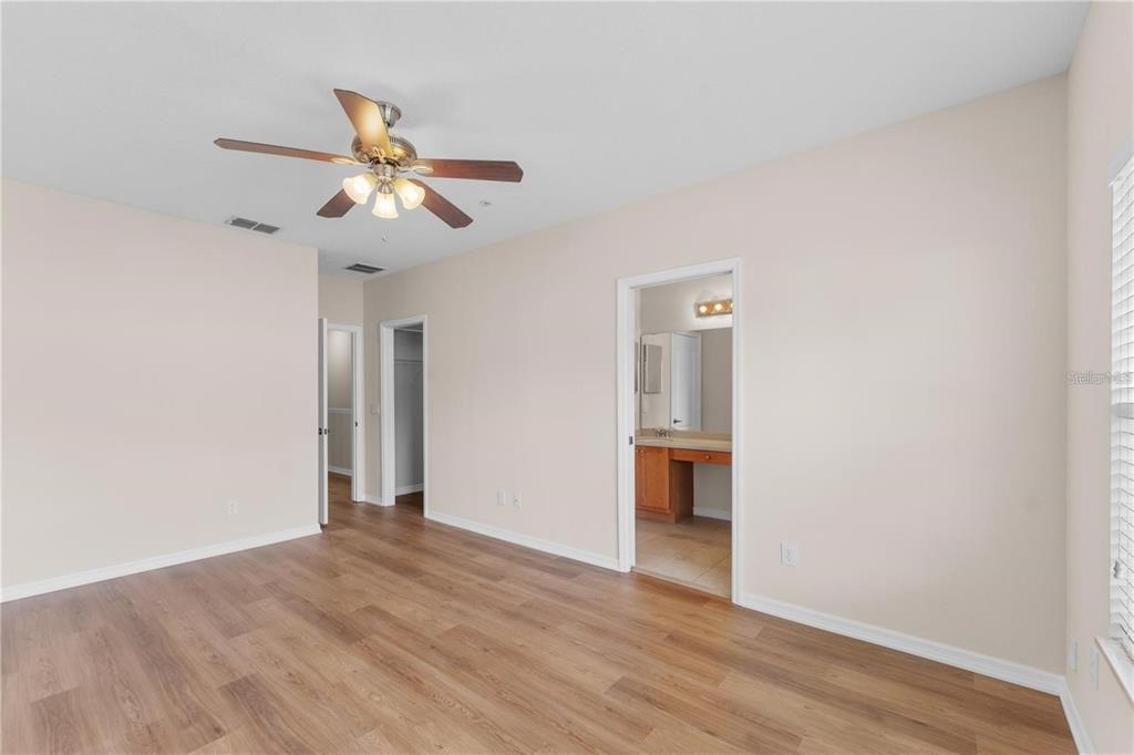 На продажу: $275,000 (3 спален, 2 ванн, 1695 Квадратных фут)