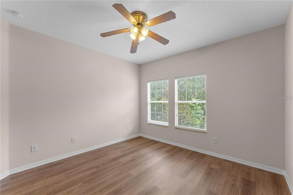 На продажу: $275,000 (3 спален, 2 ванн, 1695 Квадратных фут)