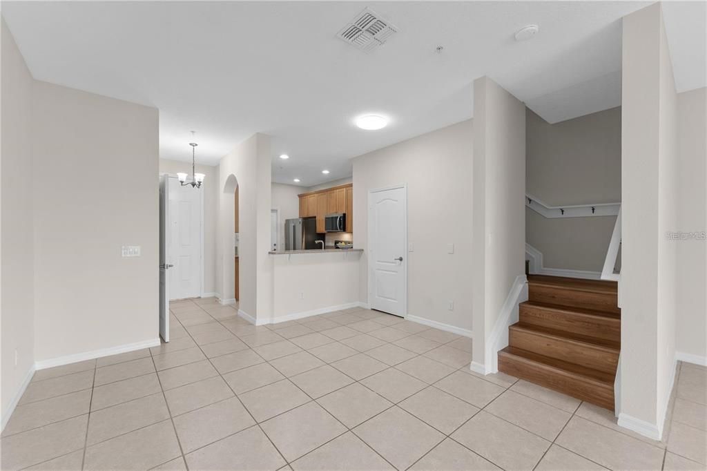 На продажу: $275,000 (3 спален, 2 ванн, 1695 Квадратных фут)