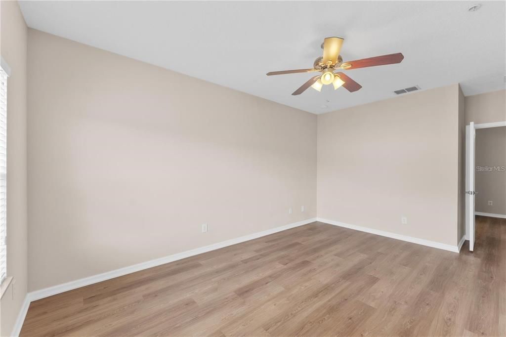 На продажу: $275,000 (3 спален, 2 ванн, 1695 Квадратных фут)