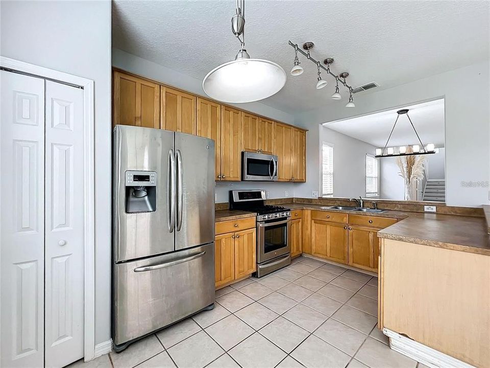 For Sale: $615,000 (4 beds, 2 baths, 2891 Square Feet)