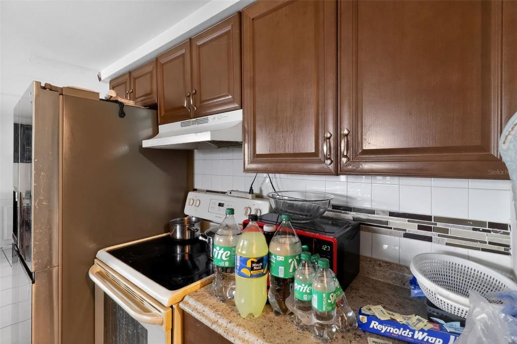 For Sale: $179,900 (2 beds, 2 baths, 1092 Square Feet)