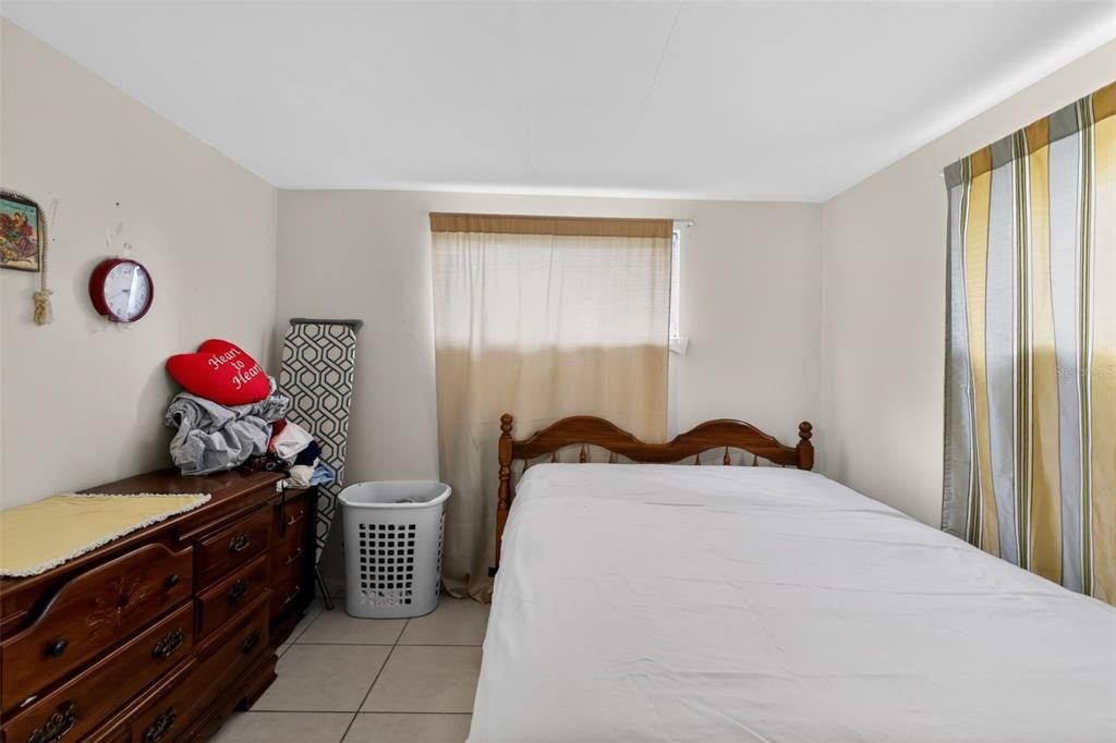 For Sale: $179,900 (2 beds, 2 baths, 1092 Square Feet)