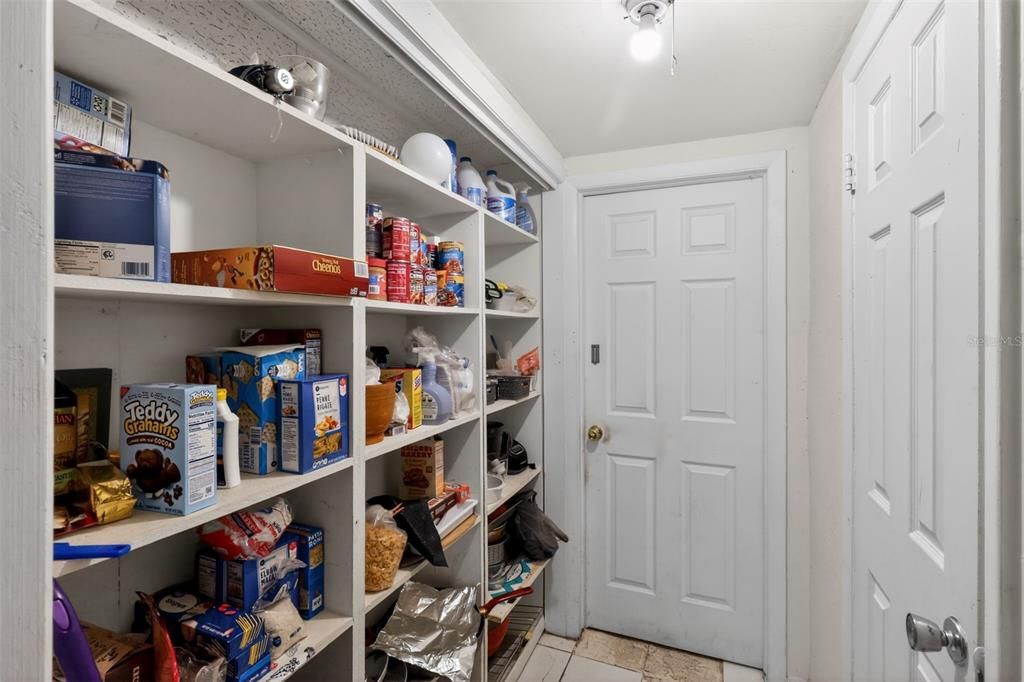 For Sale: $179,900 (2 beds, 2 baths, 1092 Square Feet)