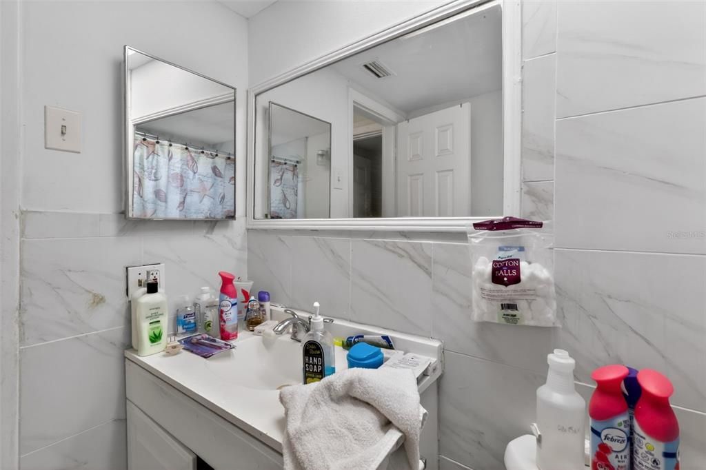 For Sale: $179,900 (2 beds, 2 baths, 1092 Square Feet)