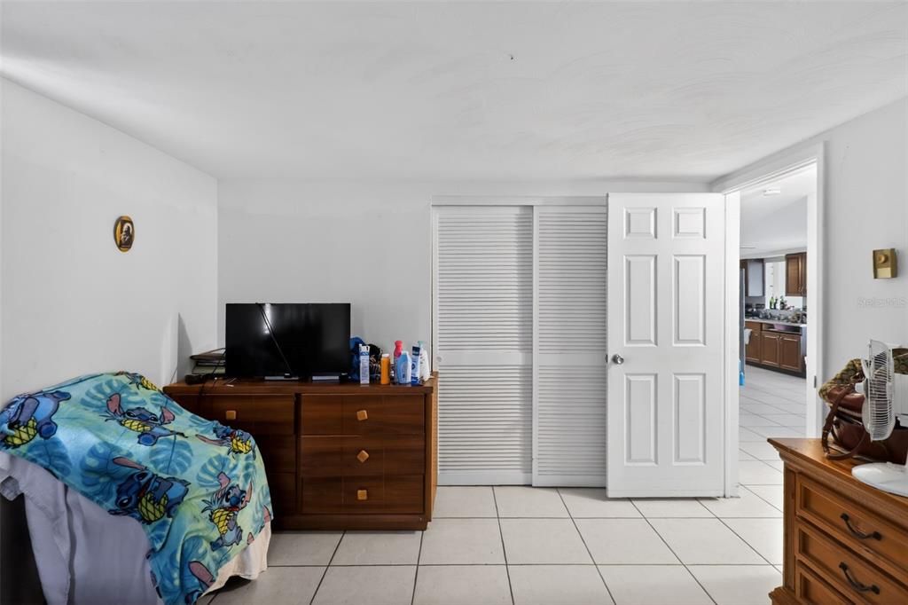 For Sale: $179,900 (2 beds, 2 baths, 1092 Square Feet)