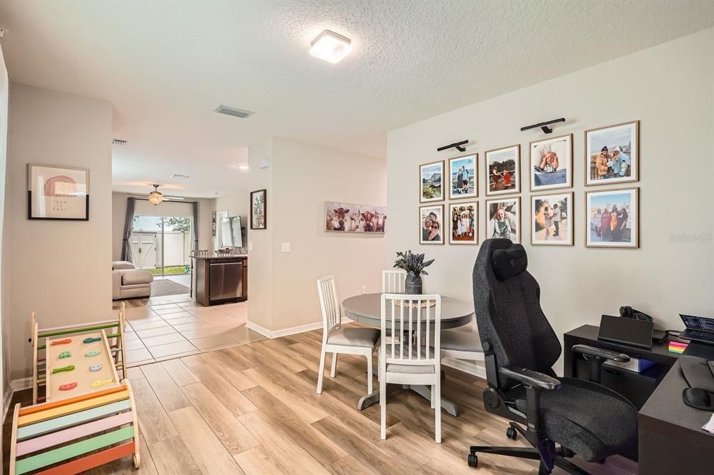 На продажу: $320,000 (3 спален, 2 ванн, 1516 Квадратных фут)