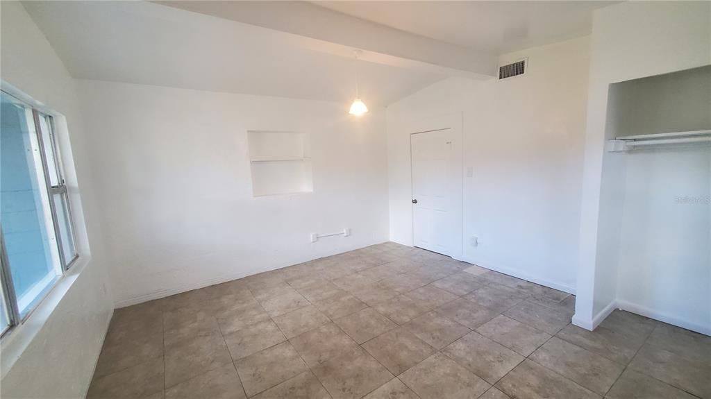 For Sale: $269,900 (4 beds, 2 baths, 1677 Square Feet)