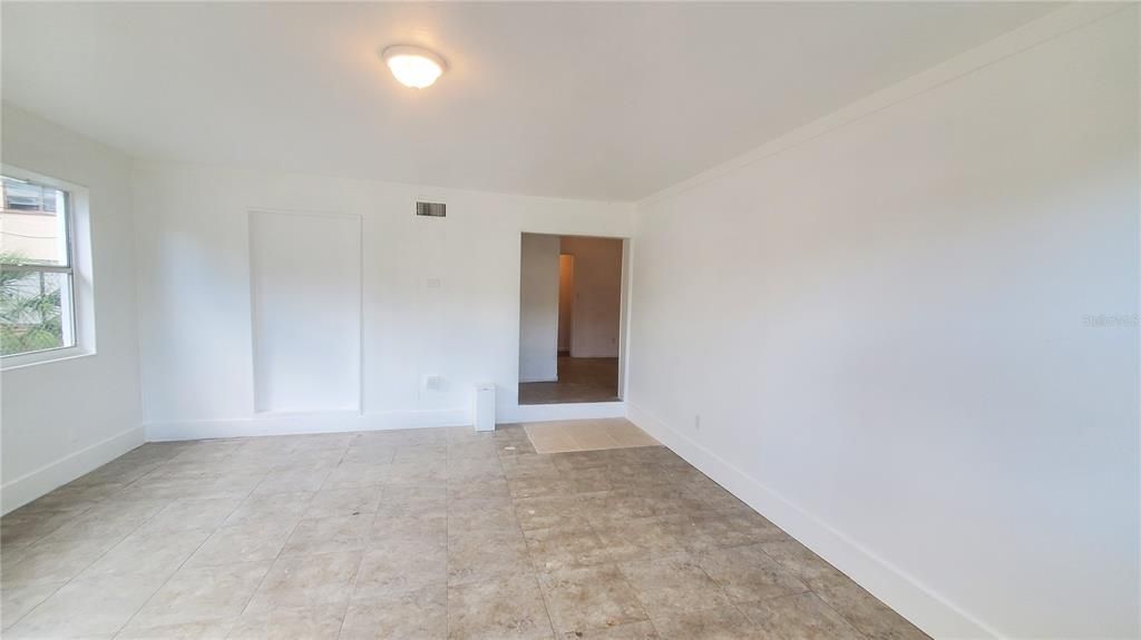 For Sale: $269,900 (4 beds, 2 baths, 1677 Square Feet)