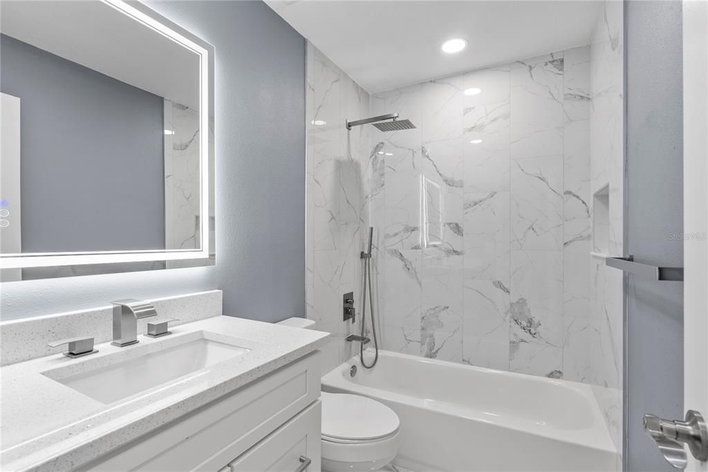 For Rent: $1,650 (2 beds, 2 baths, 864 Square Feet)