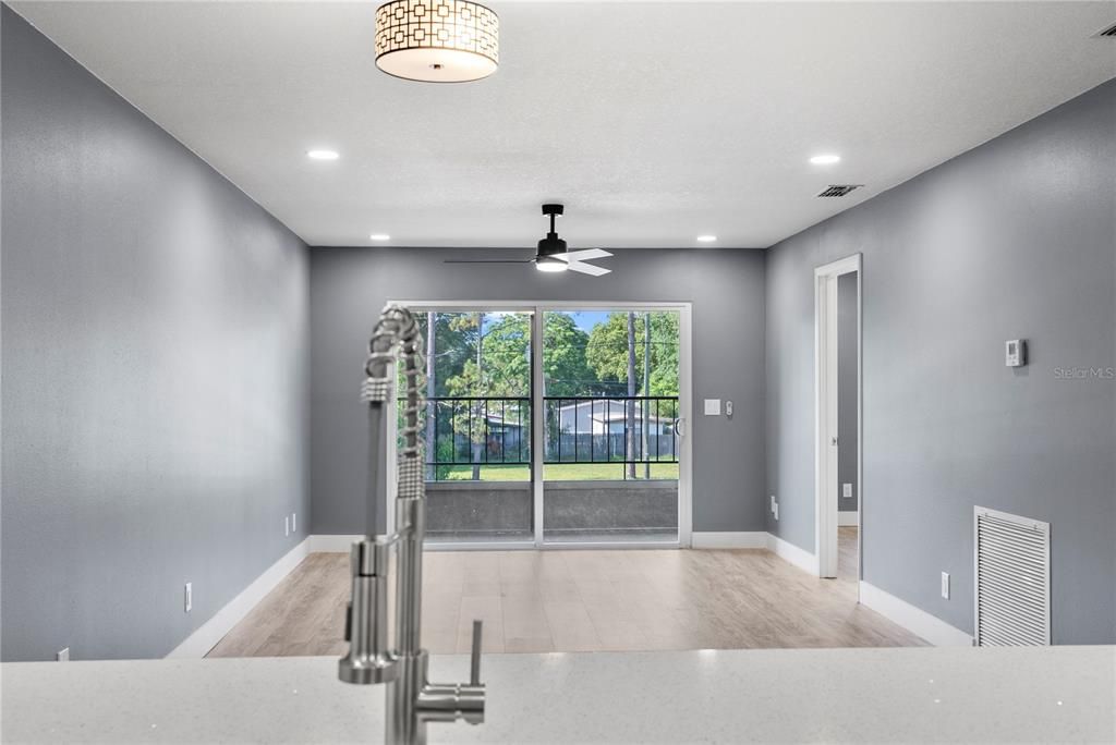 For Rent: $1,650 (2 beds, 2 baths, 864 Square Feet)