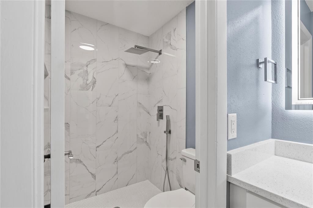 For Rent: $1,650 (2 beds, 2 baths, 864 Square Feet)