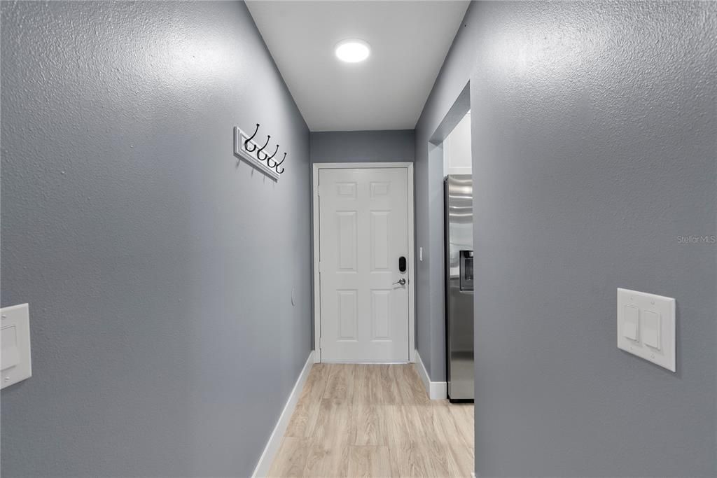 For Rent: $1,650 (2 beds, 2 baths, 864 Square Feet)