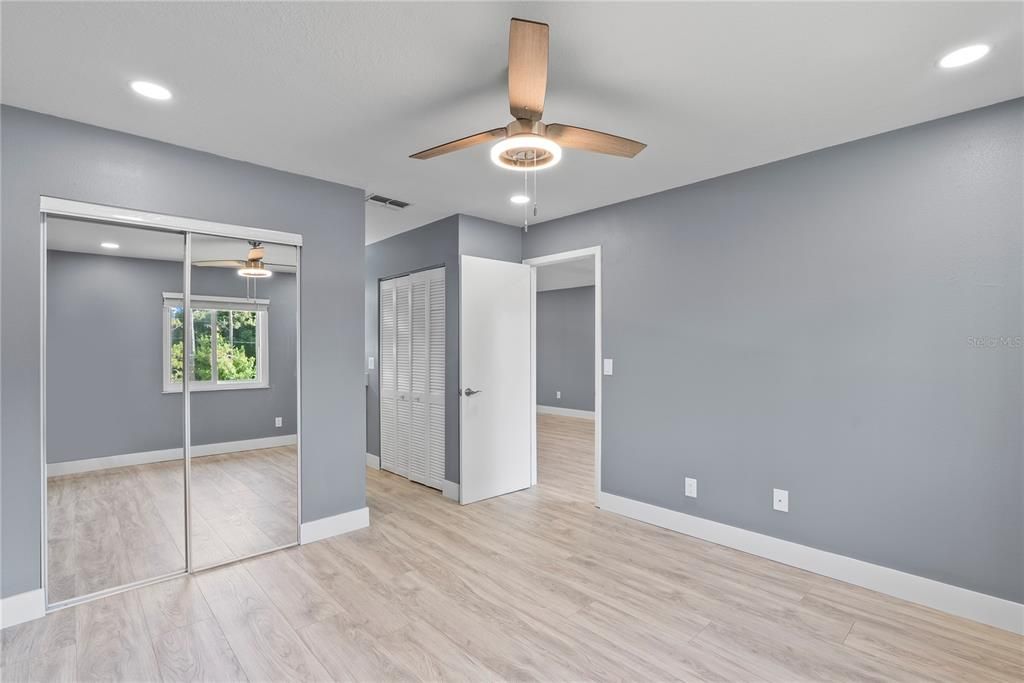 For Rent: $1,650 (2 beds, 2 baths, 864 Square Feet)