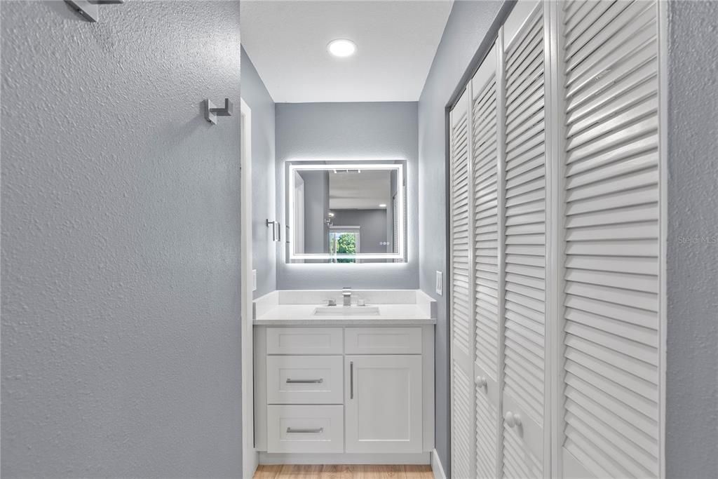 For Rent: $1,650 (2 beds, 2 baths, 864 Square Feet)