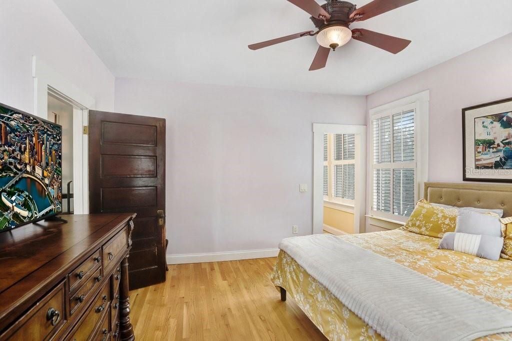 For Sale: $2,000,000 (3 beds, 2 baths, 2378 Square Feet)