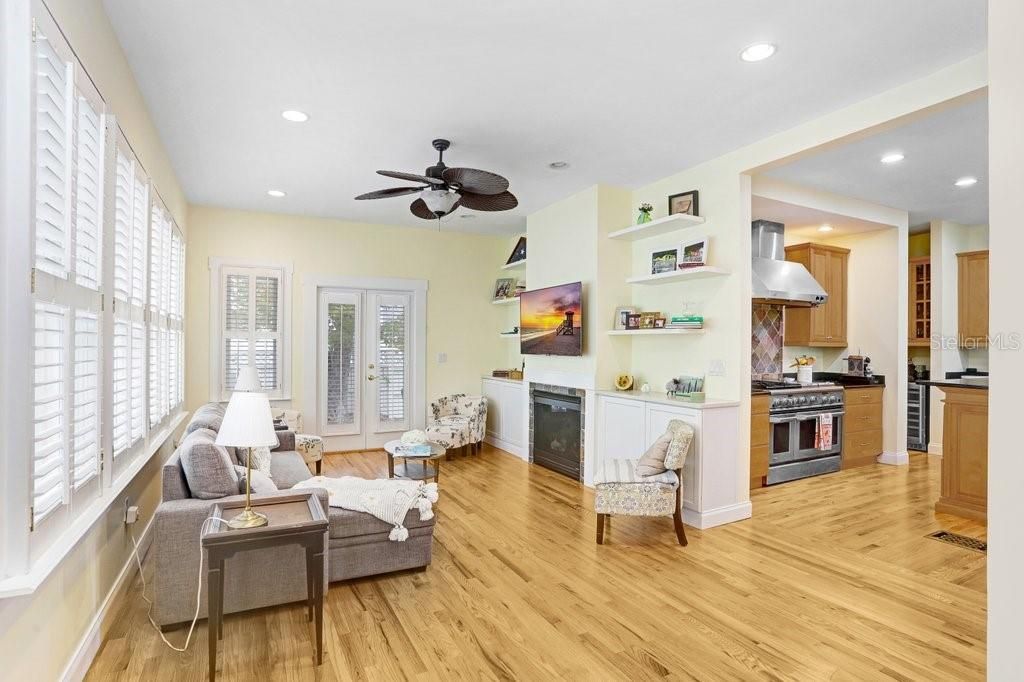 For Sale: $2,000,000 (3 beds, 2 baths, 2378 Square Feet)