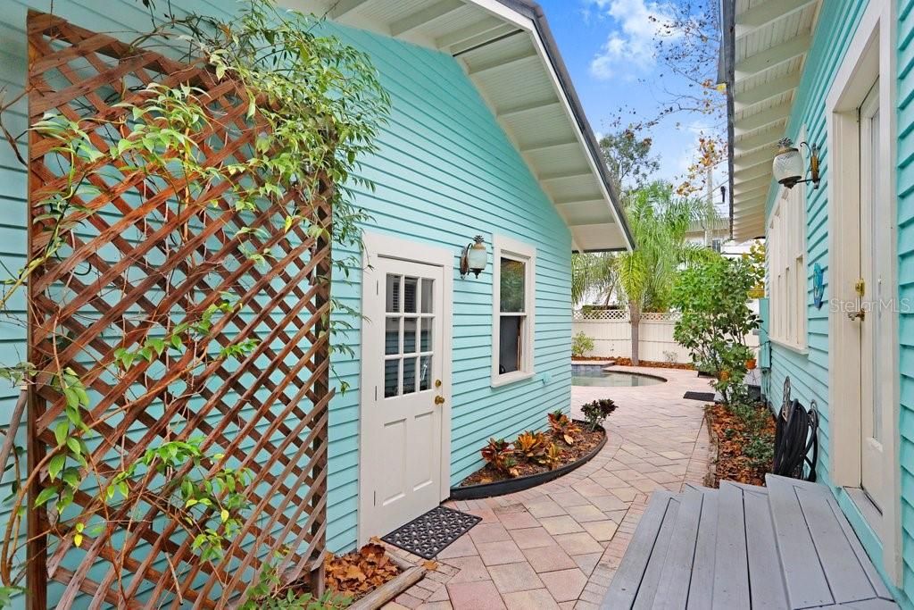 For Sale: $2,000,000 (3 beds, 2 baths, 2378 Square Feet)